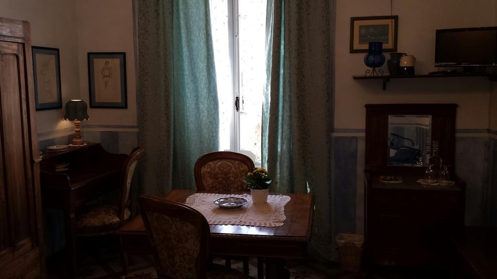 Artemisia B&B Albenga Phòng bức ảnh